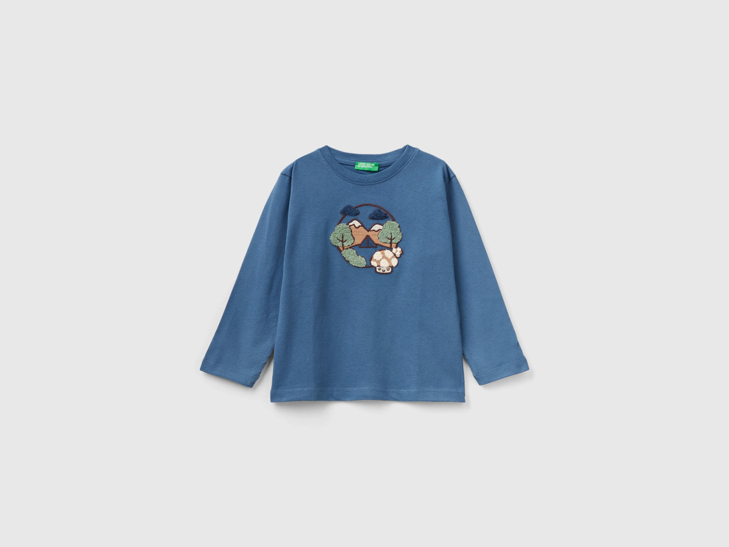 Maglietta regular fit con ricamo da bimbo avio | Benetton Outlet