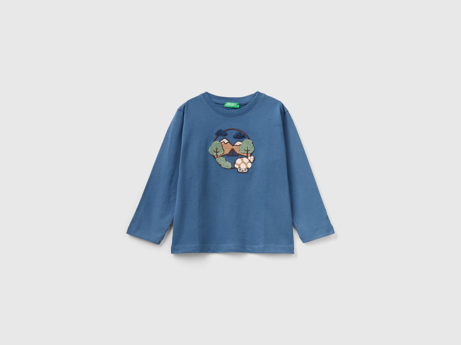 Maglietta regular fit con ricamo da bimbo avio | Benetton Outlet