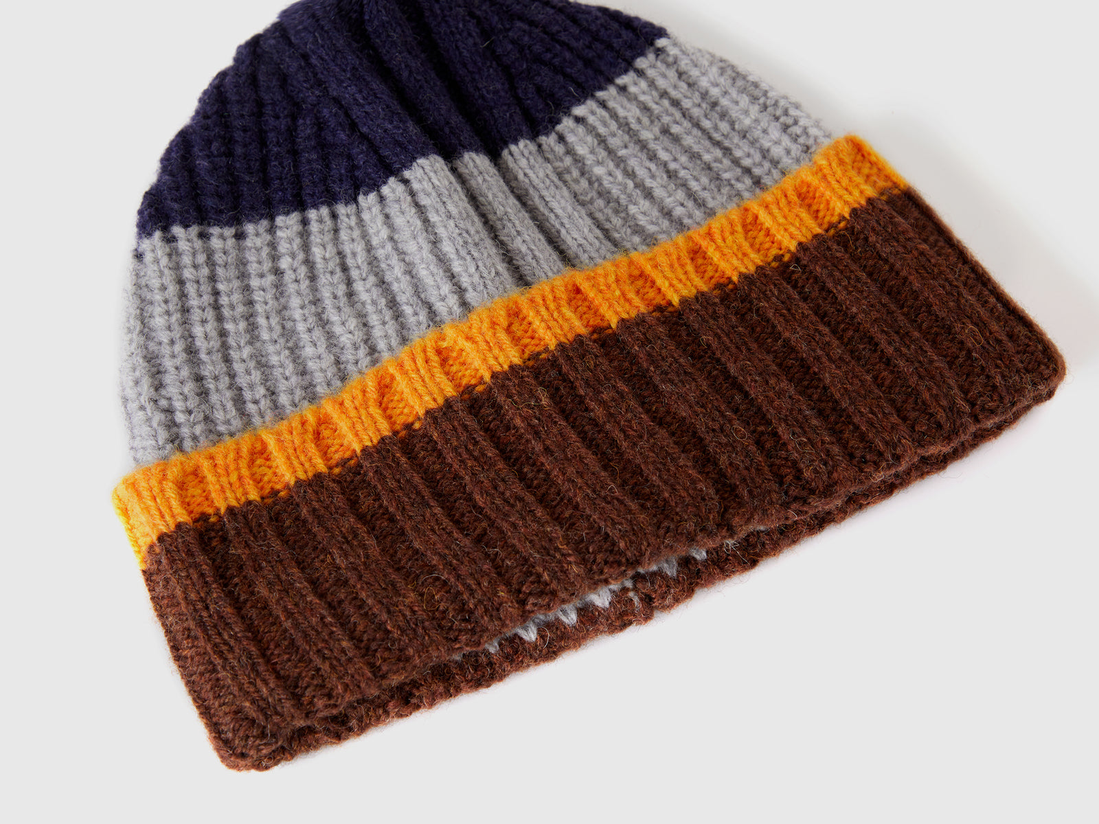 Cappello a righe in pura lana Shetland da uomo multi-color 3 | Benetton Outlet
