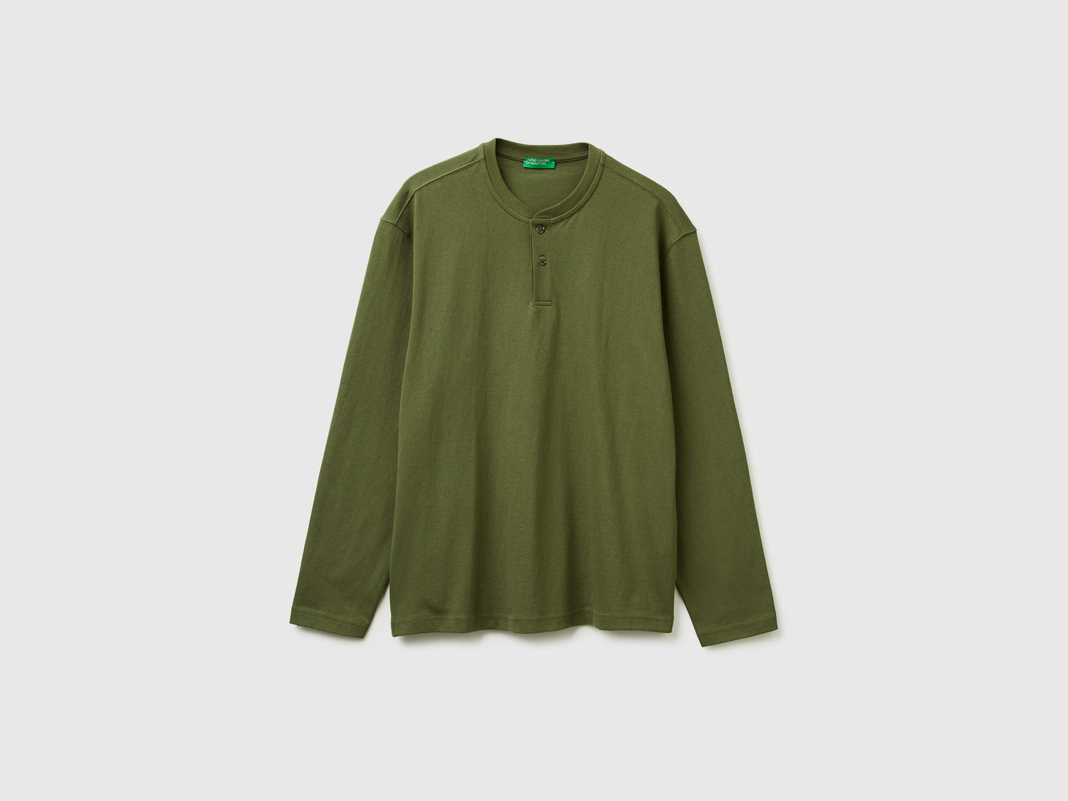 T-shirt con scollo serafino da uomo verde militare | Benetton Outlet