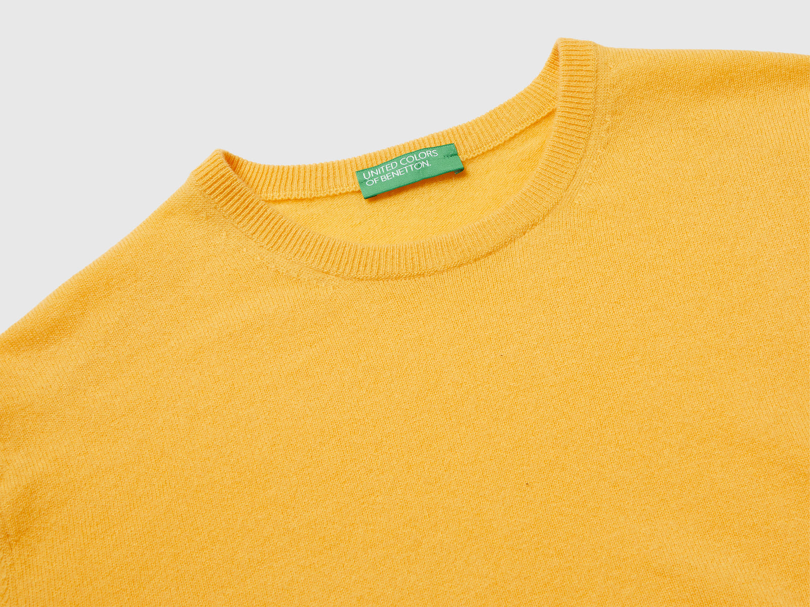 Maglia girocollo giallo in pura lana Merino da uomo senape 3 | Benetton Outlet