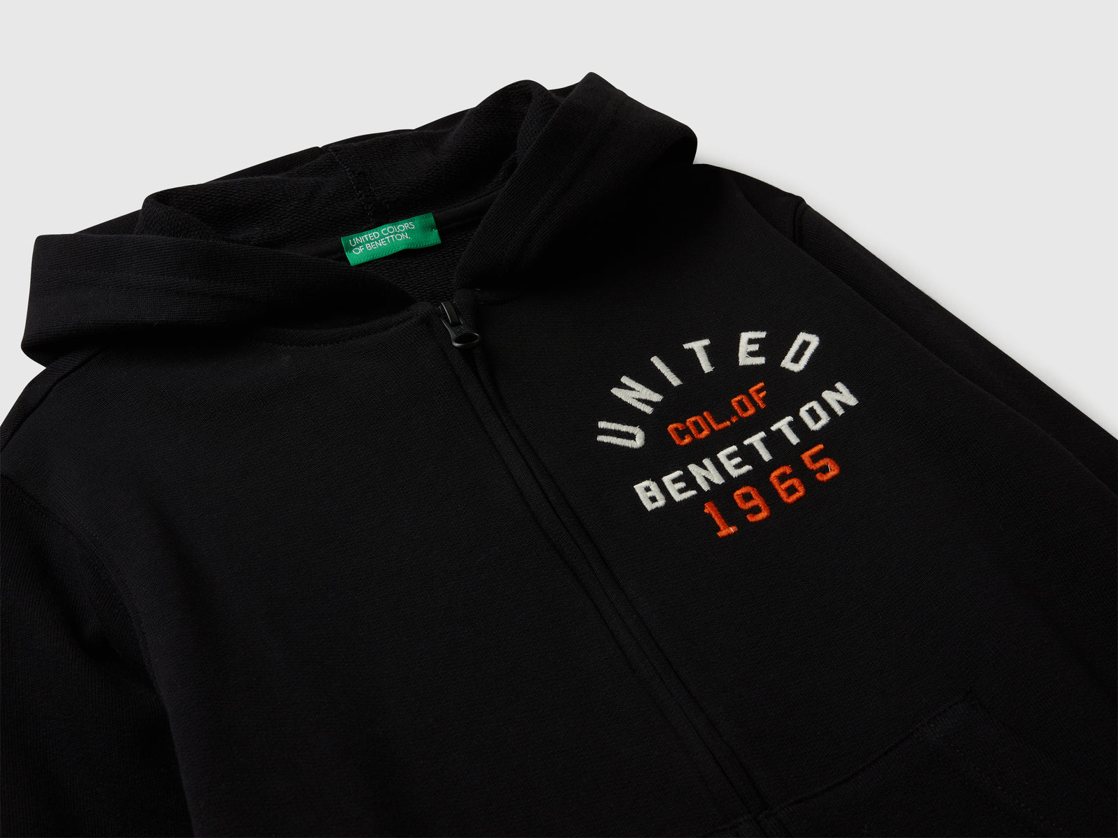 Felpa con zip e cappuccio da bambino nero 3 | Benetton Outlet
