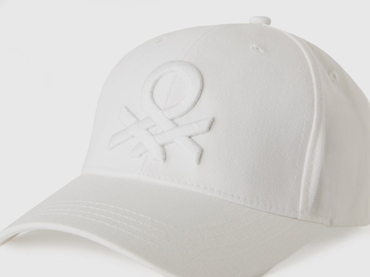 Cappello baseball con logo ricamato