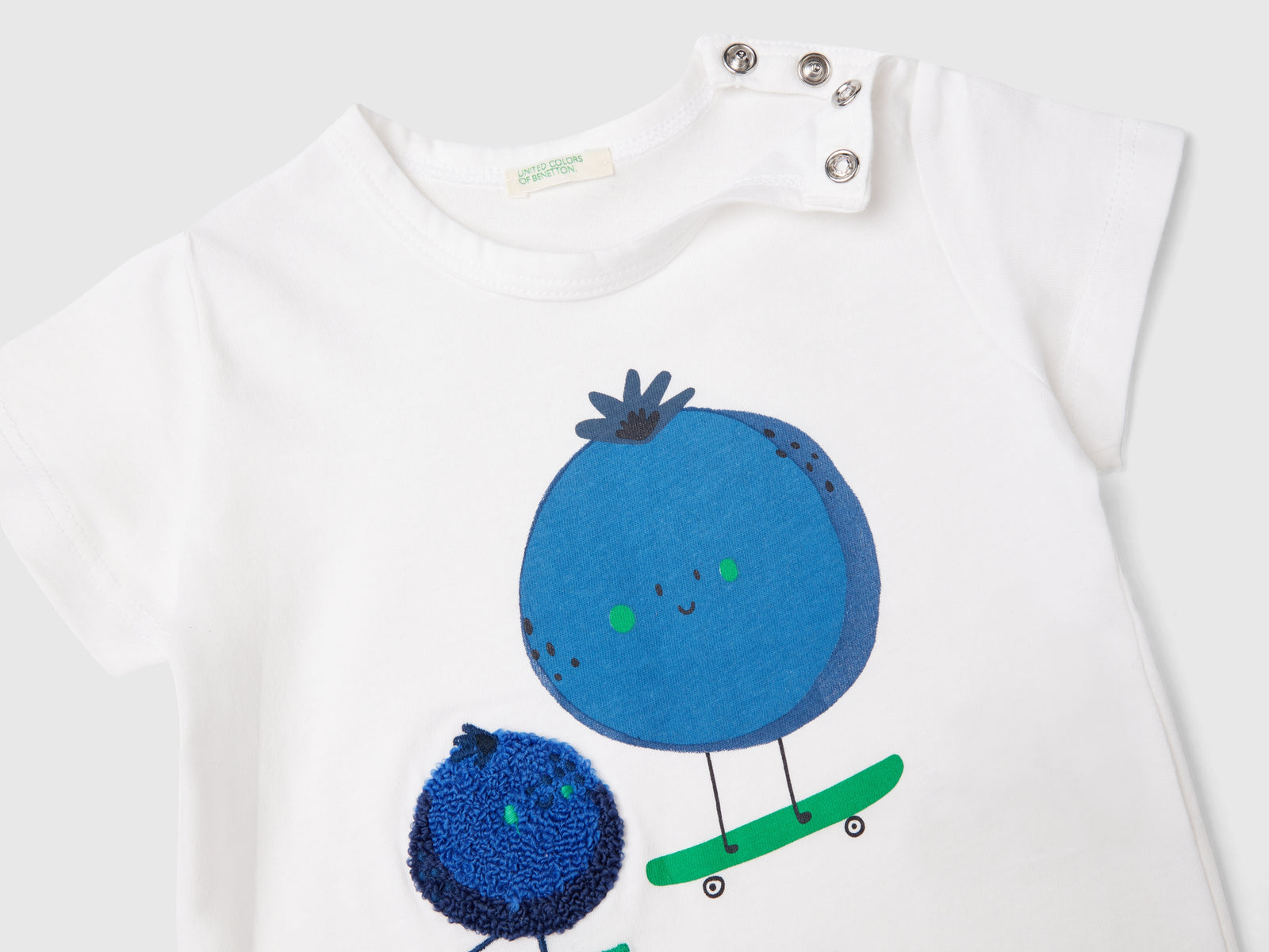 T-shirt con stampa e ricamo da neonato bianco 2 | Benetton Outlet