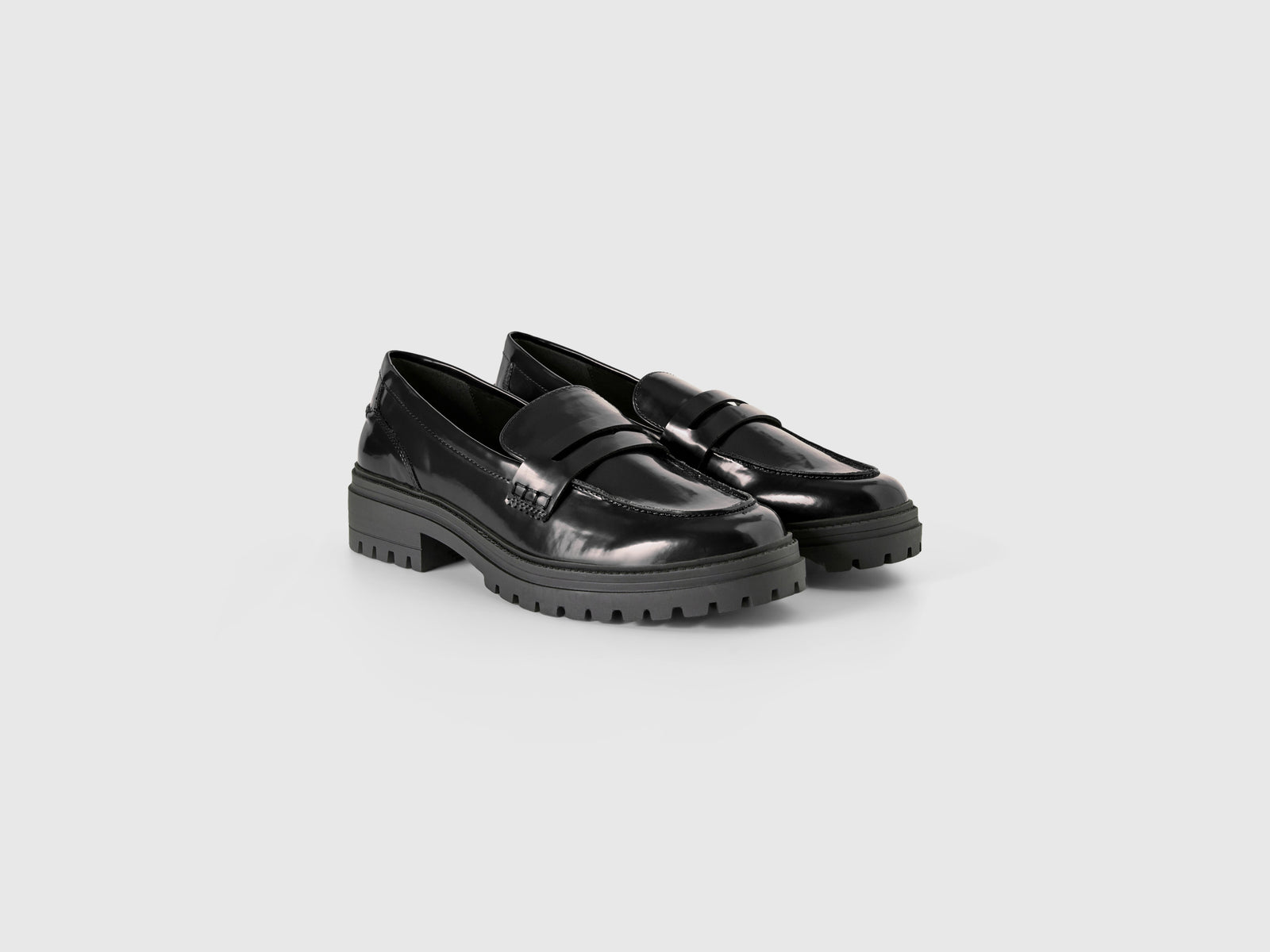 Mocassini in tessuto spalmato lucido da donna nero 3 | Benetton Outlet
